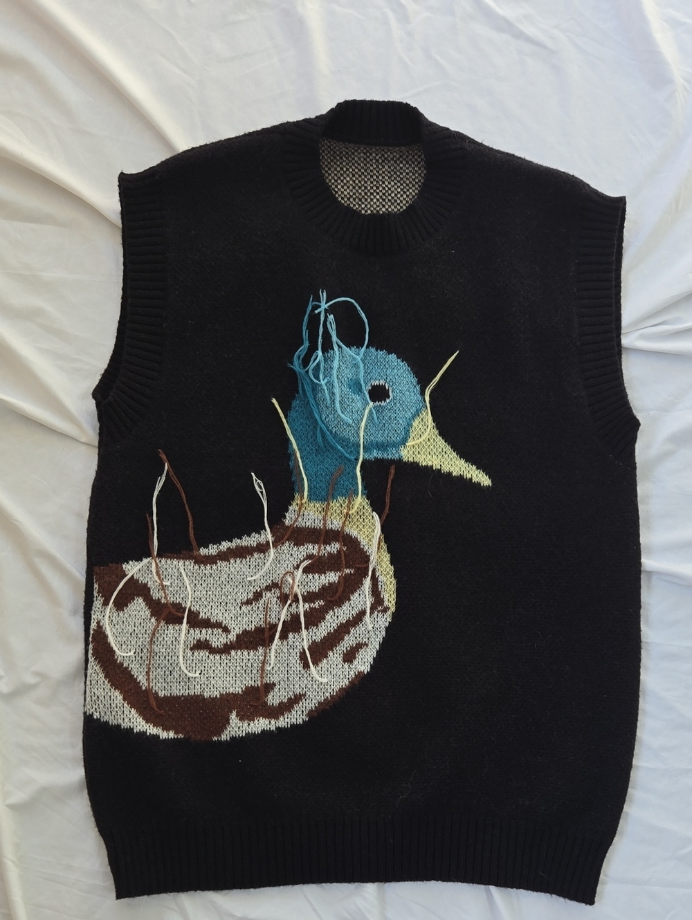 Men/Unisex BlackSleeveless Sweater Graphic Colorful Duck Front With Long Threads